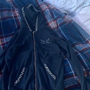 A black Robins Jean light jacket in a size XL